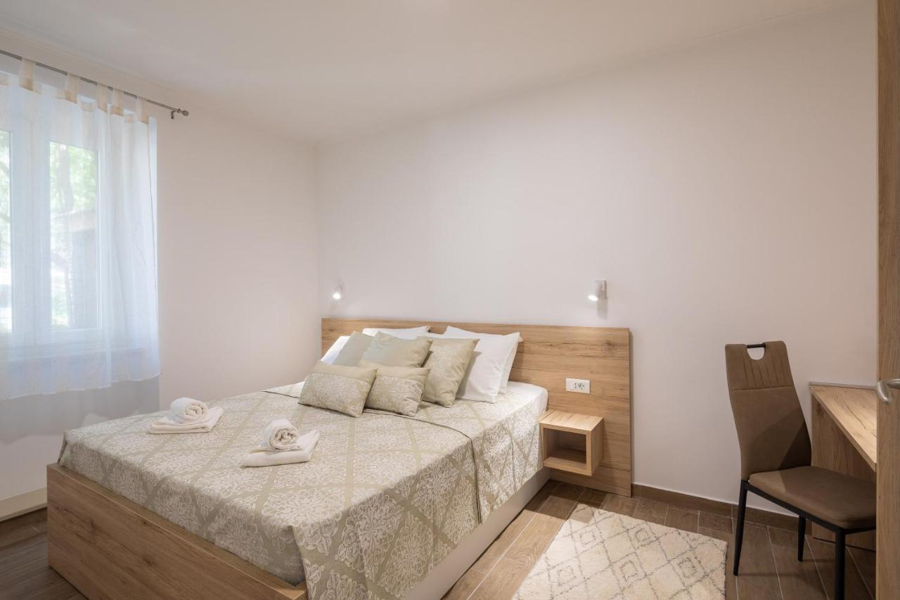 Direct Beach Apartments 耶塞尼采 外观 照片