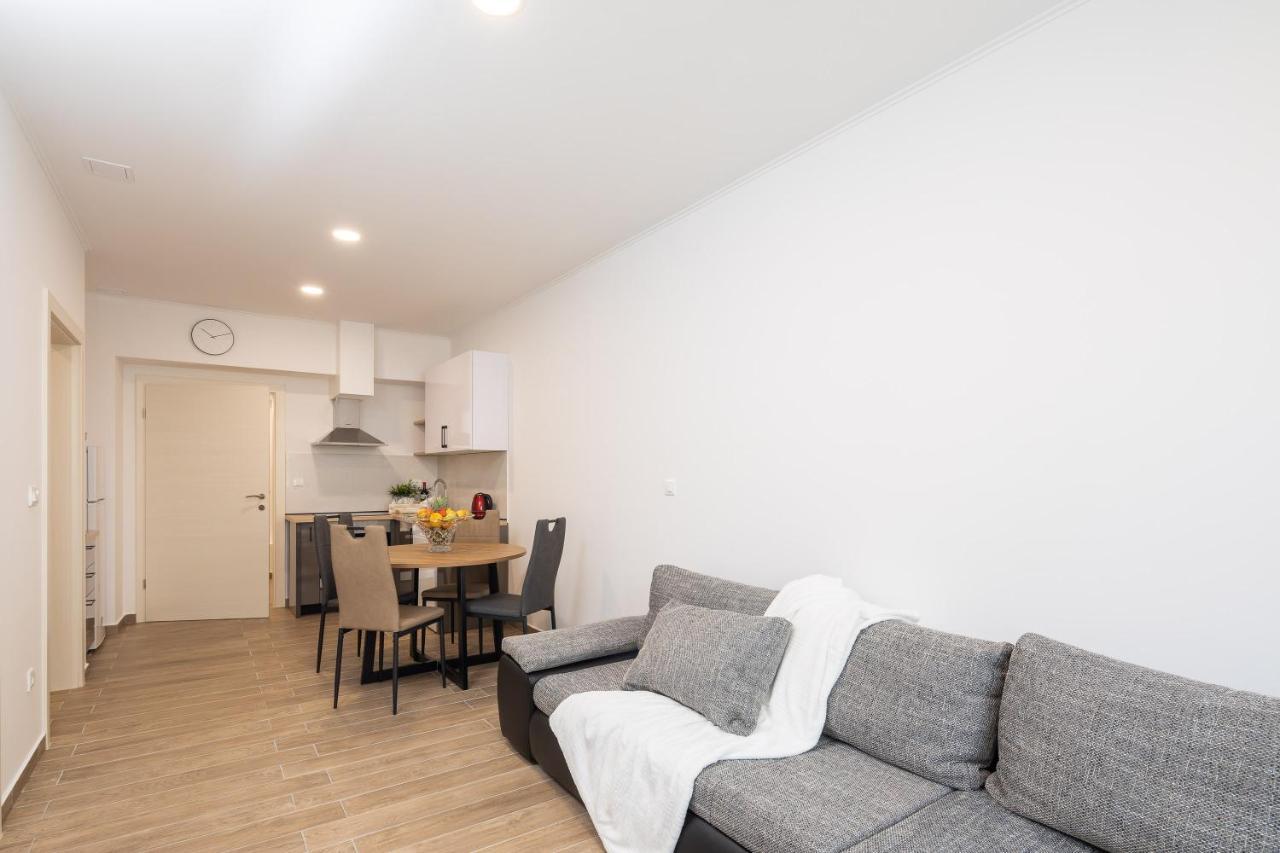 Direct Beach Apartments 耶塞尼采 外观 照片
