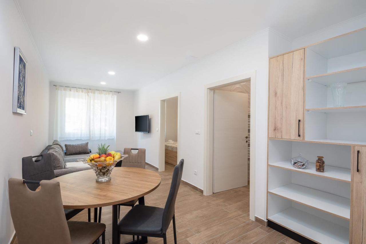 Direct Beach Apartments 耶塞尼采 外观 照片