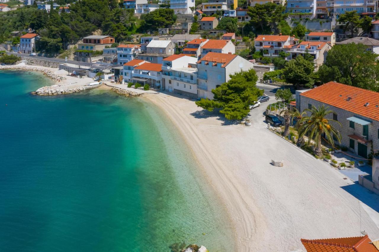 Direct Beach Apartments 耶塞尼采 外观 照片